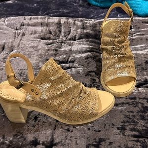 More silver sparkling shoes with a little gold tint!!